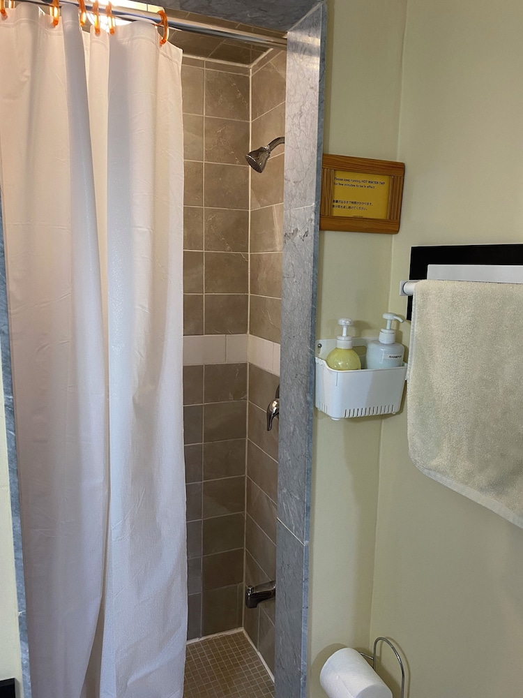 Kaisar Guest House