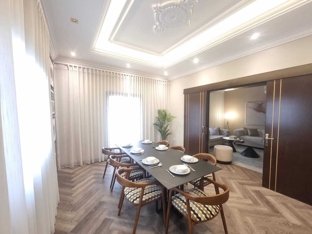 Hometel Khozama Jed