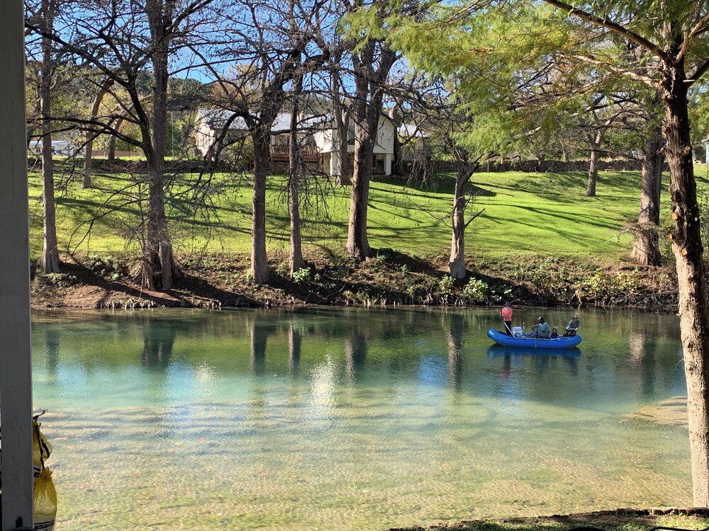 River Road Escapes
