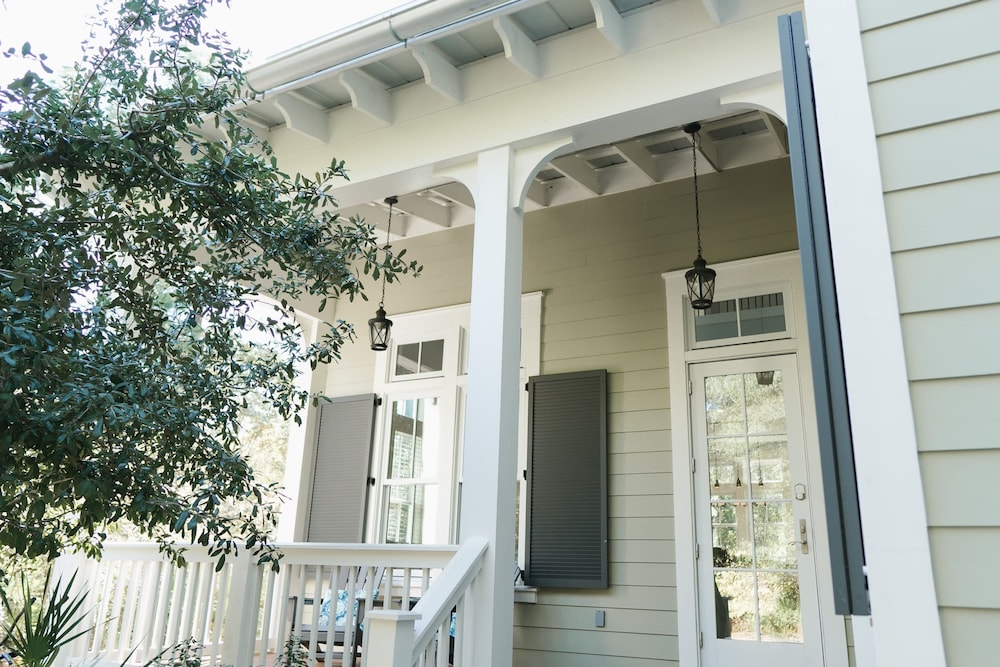 30A Hideaway by Avantstay Walk to Beach 2 Pools