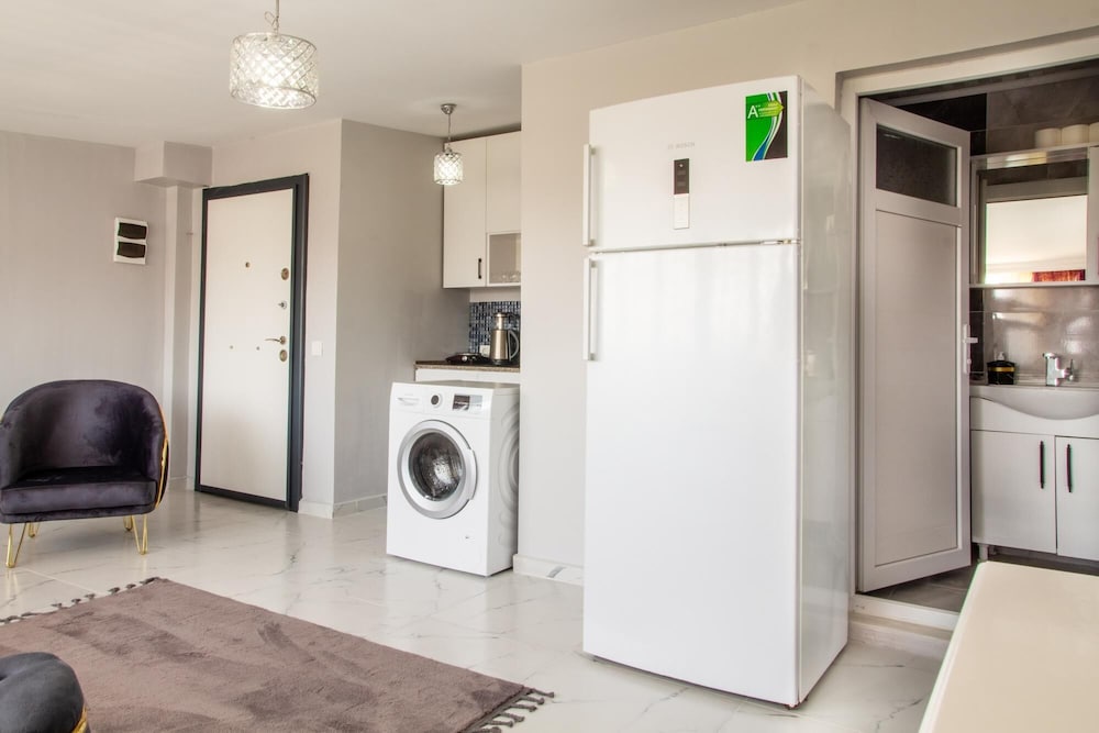 Compact Flat 10 min to Sea and City Center in Urla view 4
