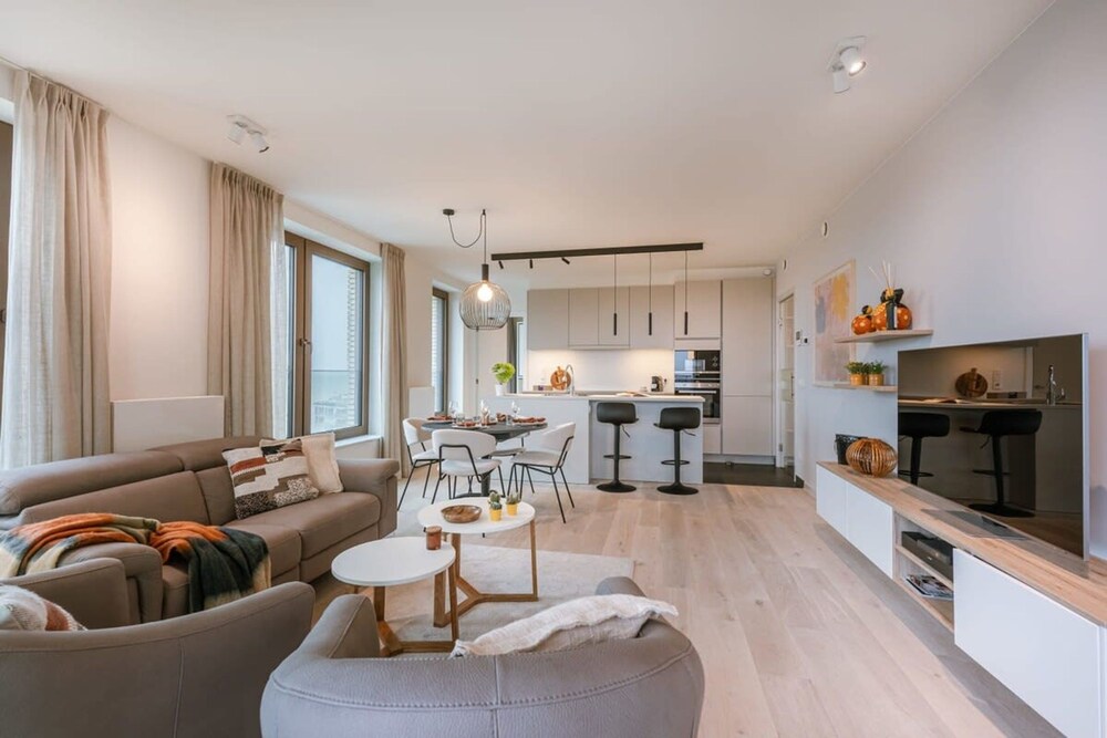 Apartment With Fantastic View Terrace and Parking