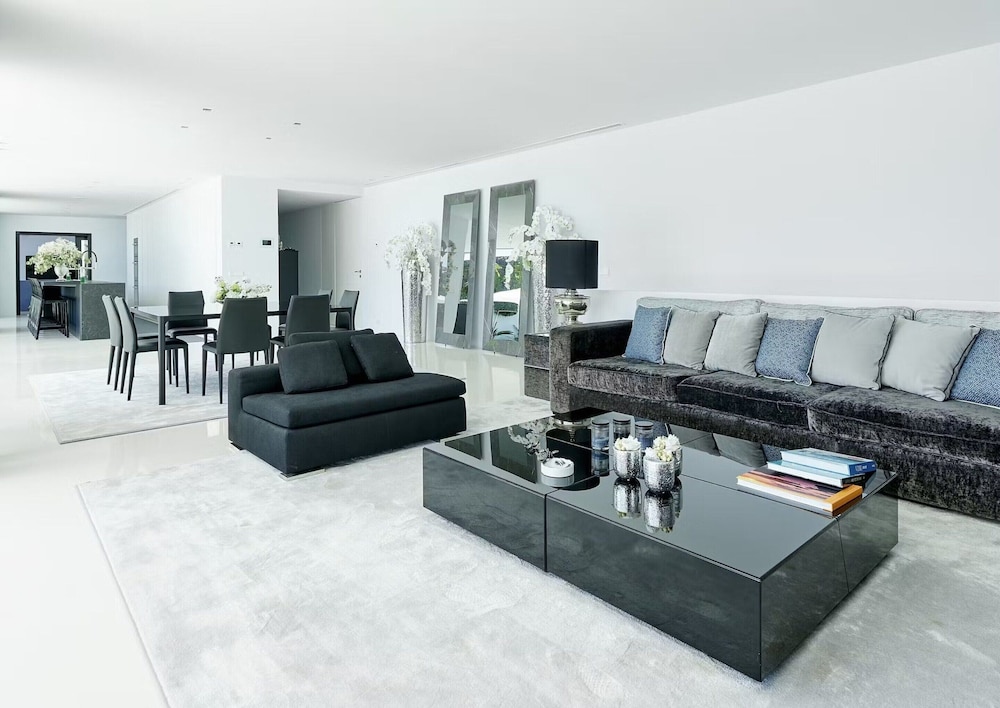 Stylish Villa Near Ibiza Town