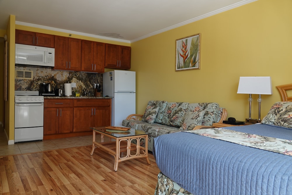 Tropical Studios at Marine Surf Waikiki