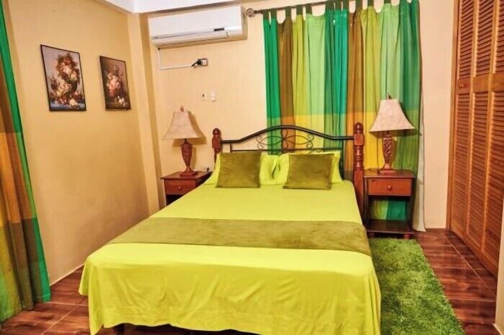 B's Guest House