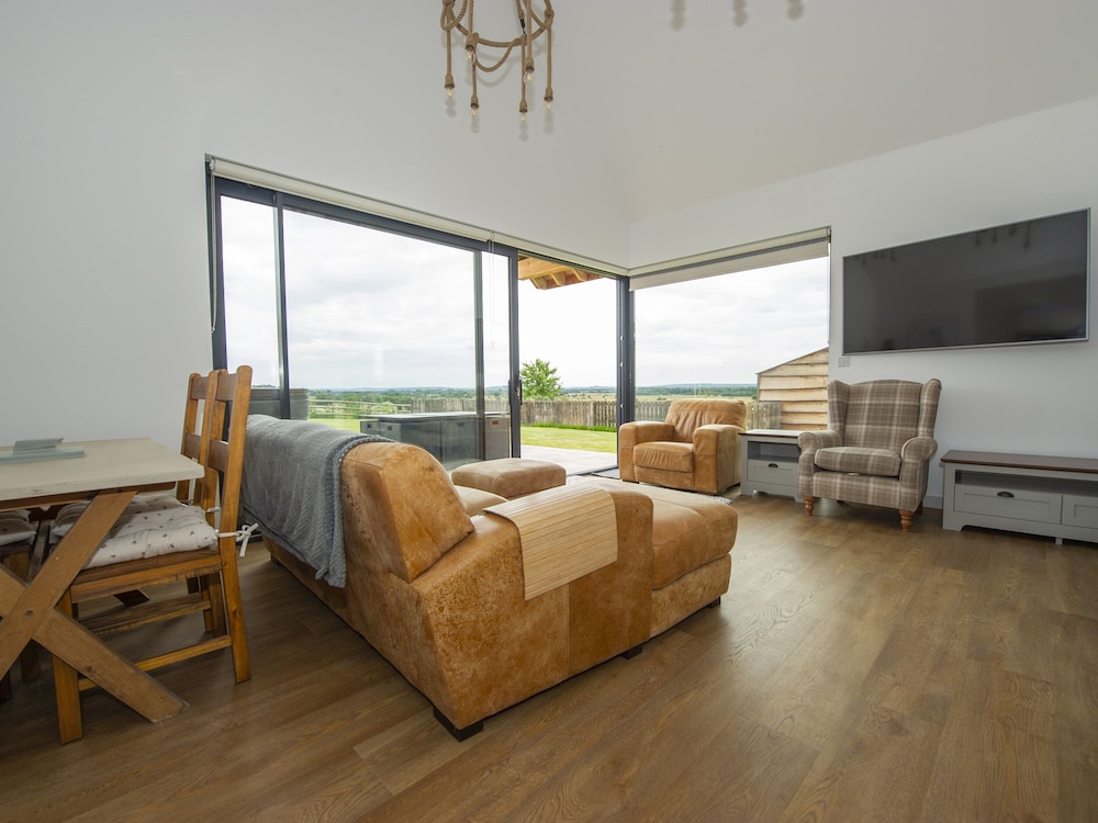 Owl Lodge