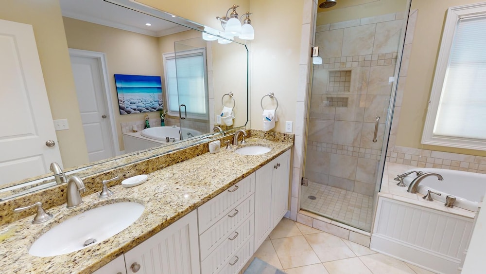 Mimi's Mermaid's & Memories by Tybee Vacation Rentals