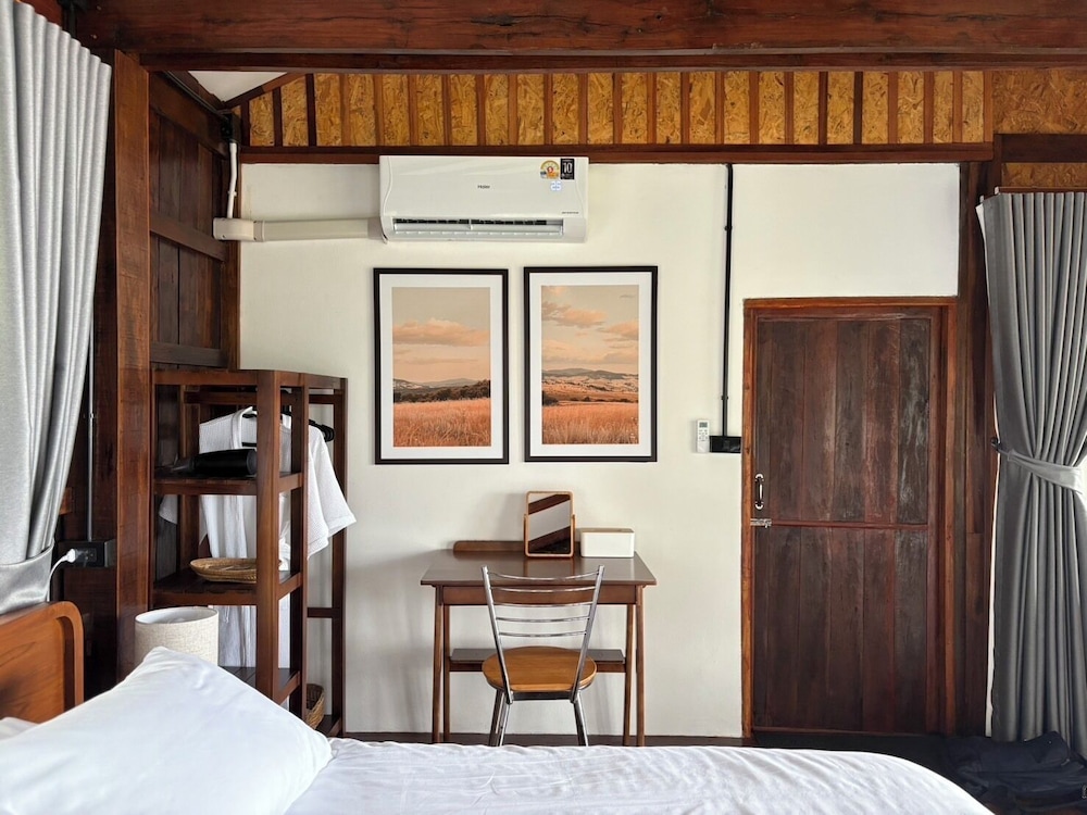 Baan Lhong View Lay