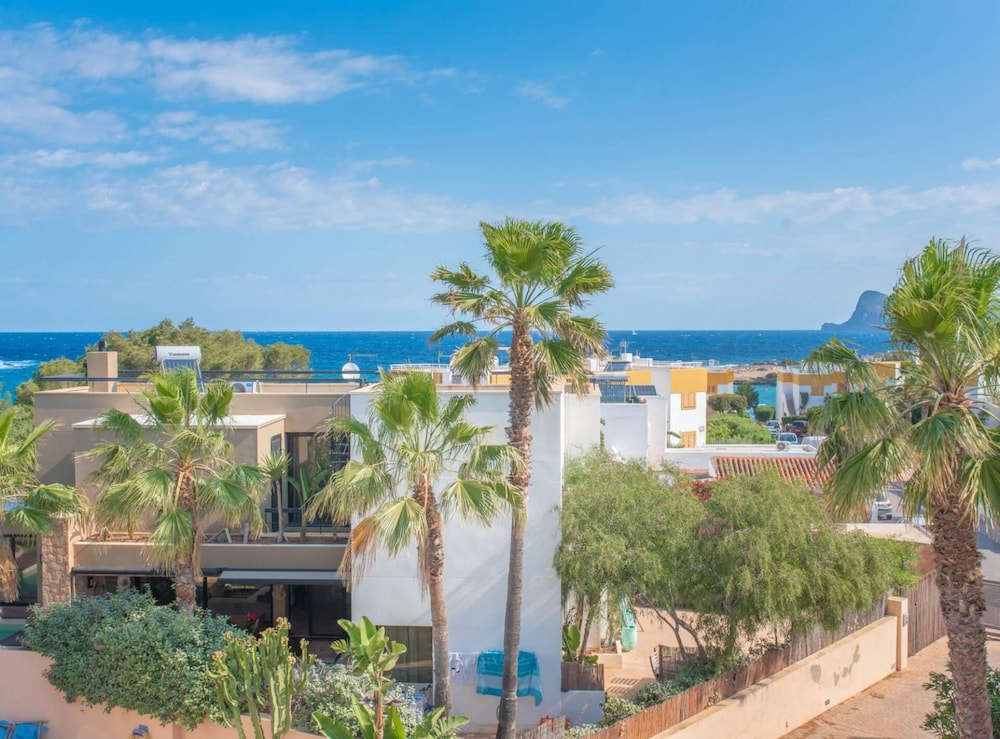 Villa Sa Marinada Modern Villa With Pool for 8 People