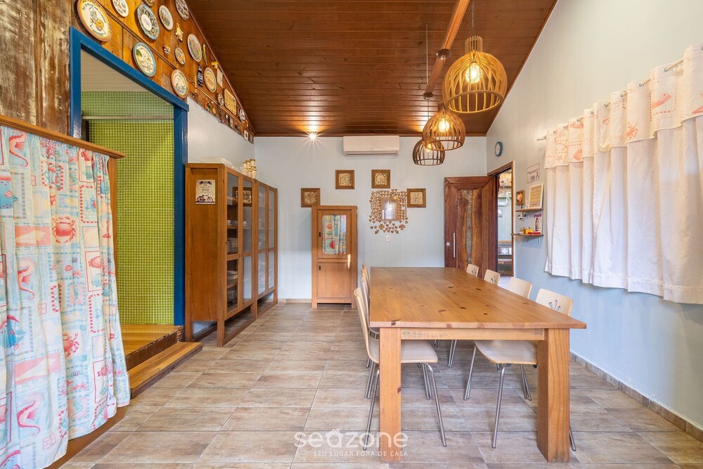 5BR House w/ Pool Near Beto Carrero SC Jrs0045