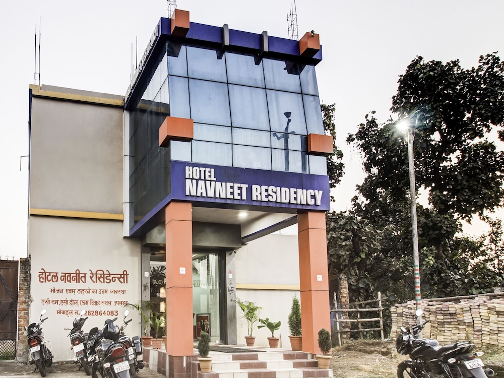 OYO 27698 Hotel Navneet Residency view 3