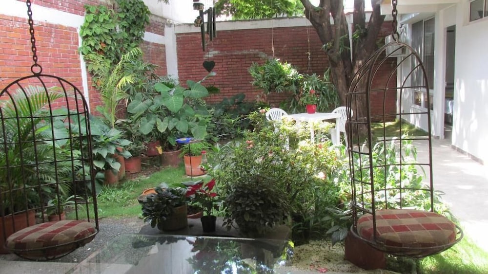 50N15 B&B