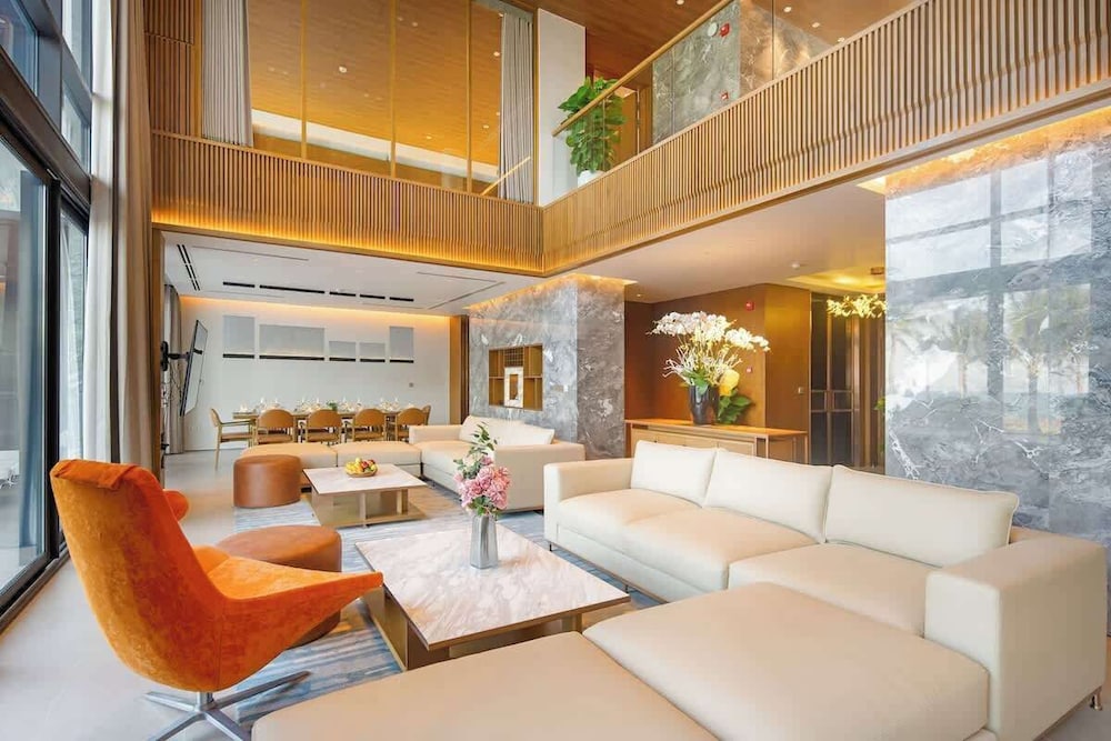Elegant Retreat for Discerning Travelers