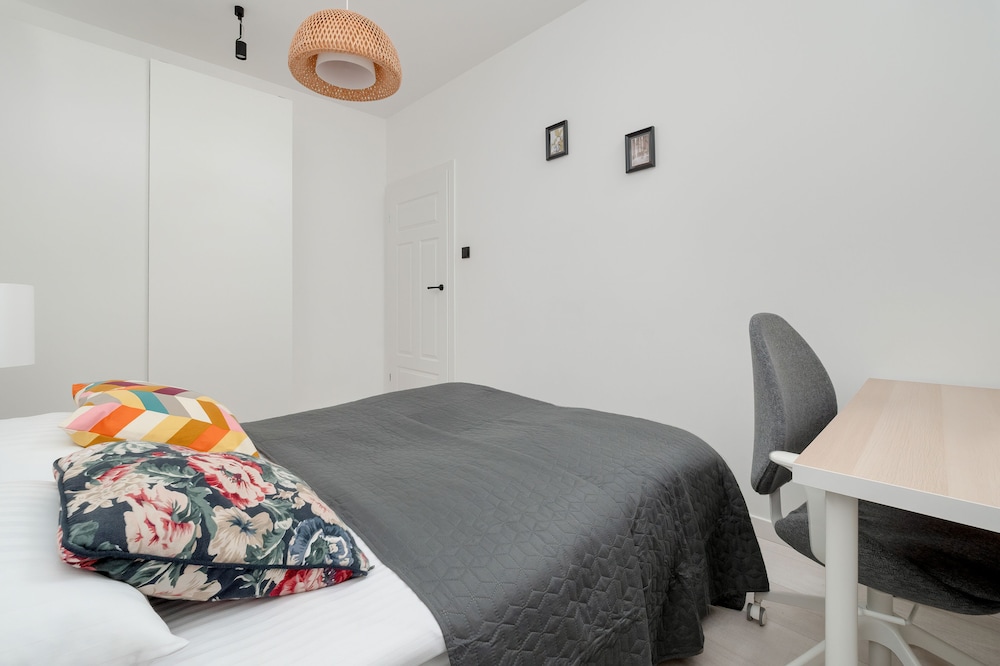 Łąkowa Apartment Łódź by Renters