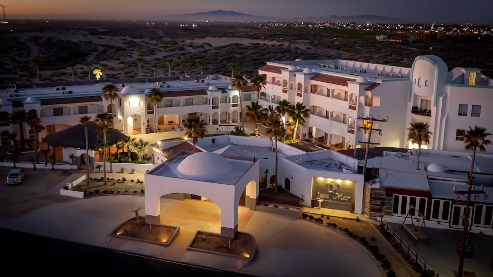 Hotel Laos Mar Hotel & Suites - Image 1