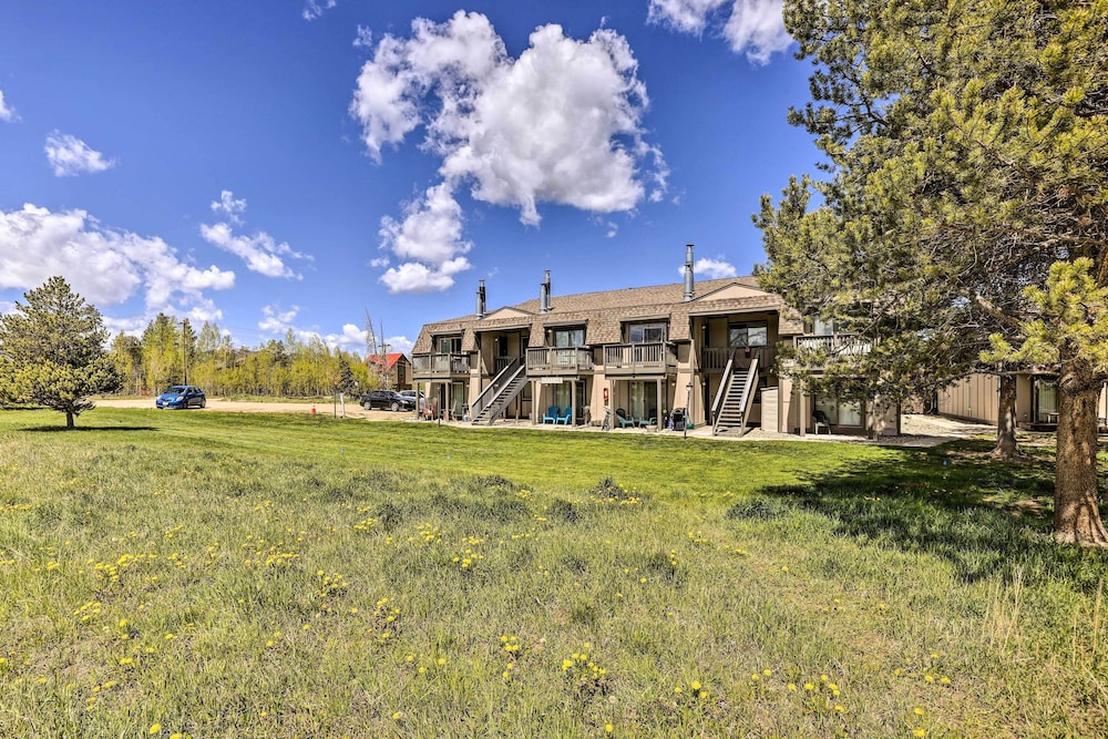 Hotel Cozy Family-friendly Fraser Condo w/ Mtn Views! - Image 1