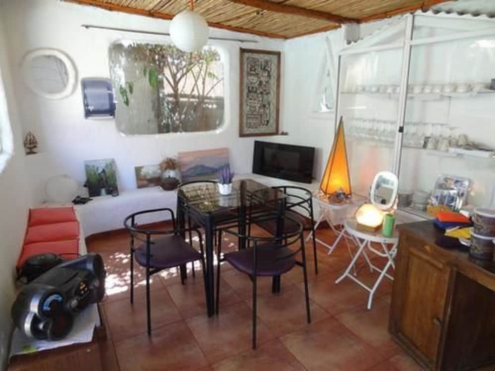 Hostal Vida 2000 view 2