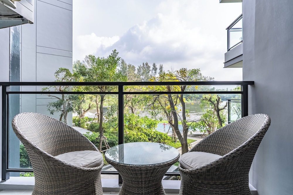 Cassia Residence by Villacarte