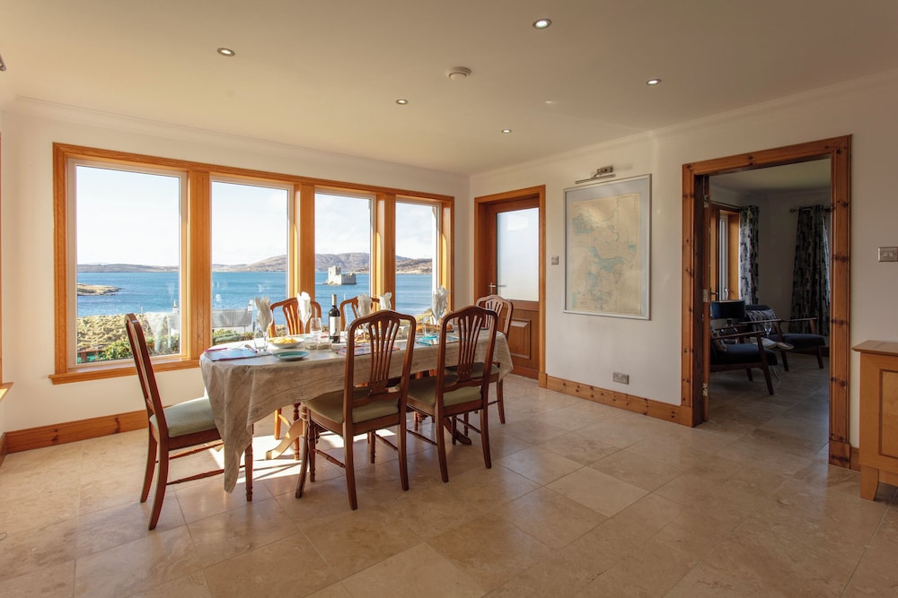 Castlebay View
