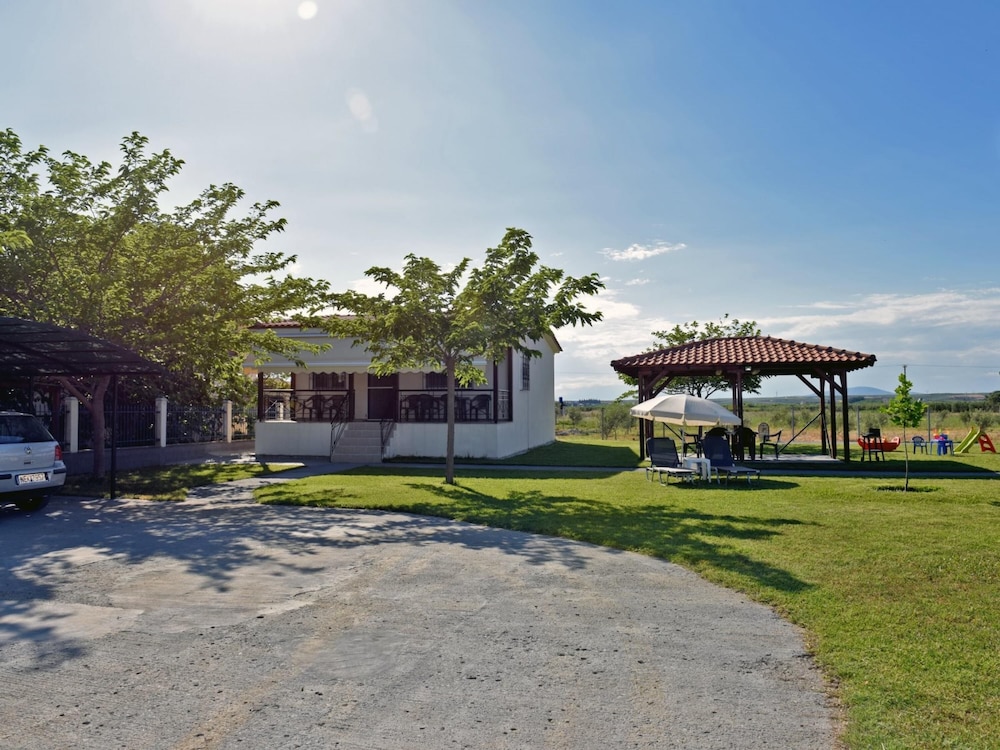 Mamas Twin Houses Left by Travel Pro Services