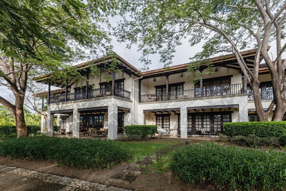 Villa Almendro view 5