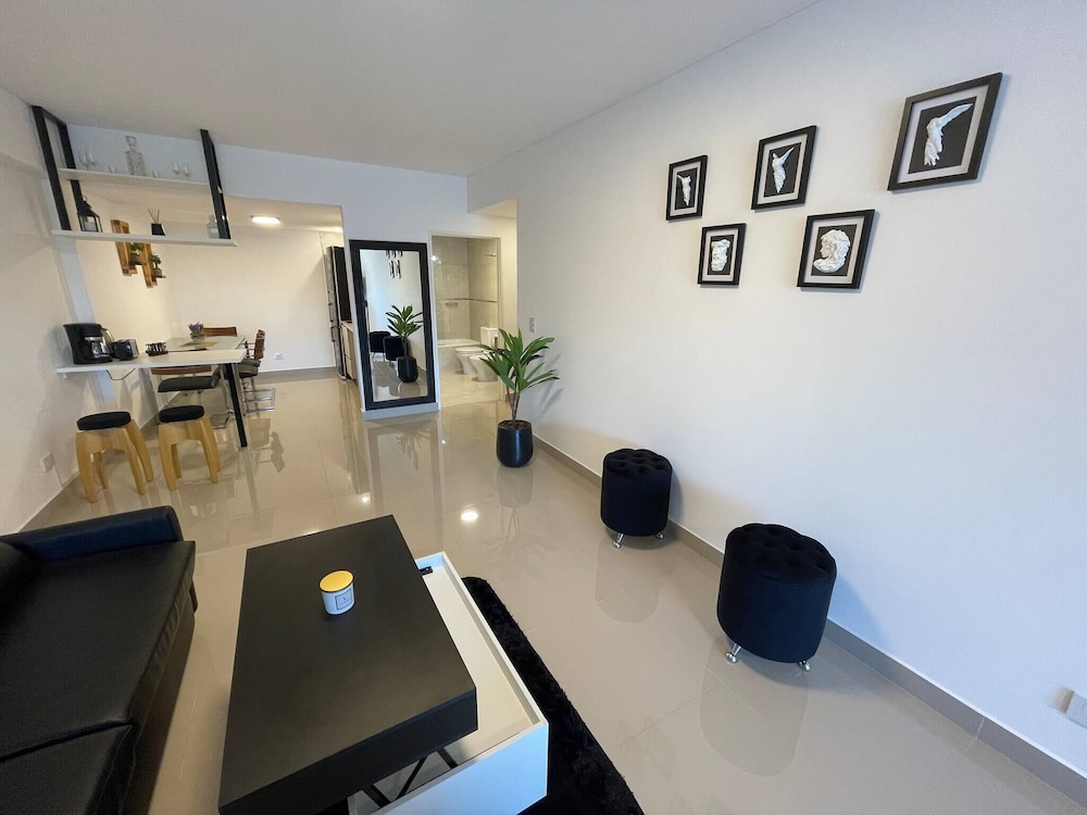 Luxury in San Telmo - Paseo de la Cisterna No6185