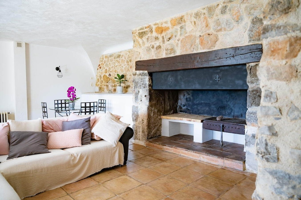 Fleur de Lys Fayence view 2
