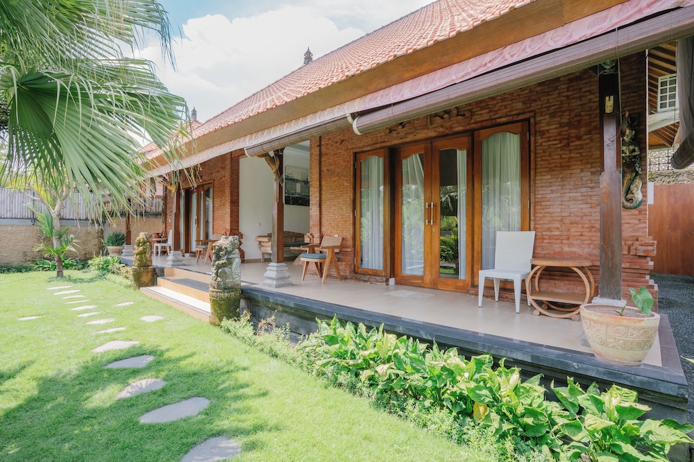 Nelayan Home Villa