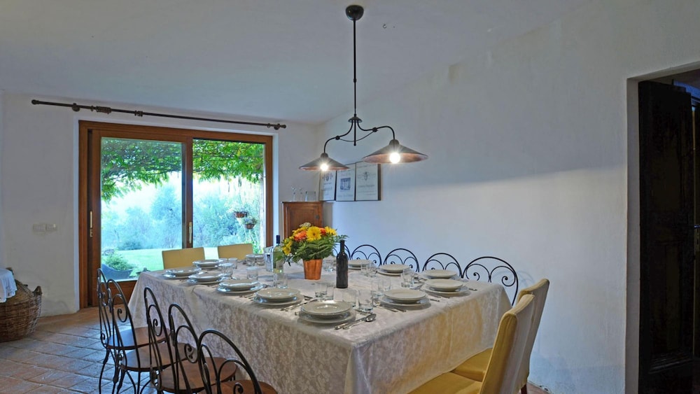 Photo 33