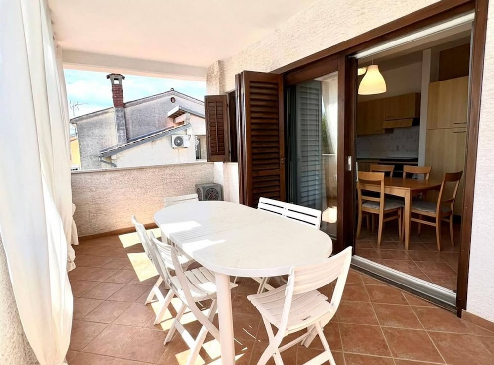 Charming Apartment With Garden