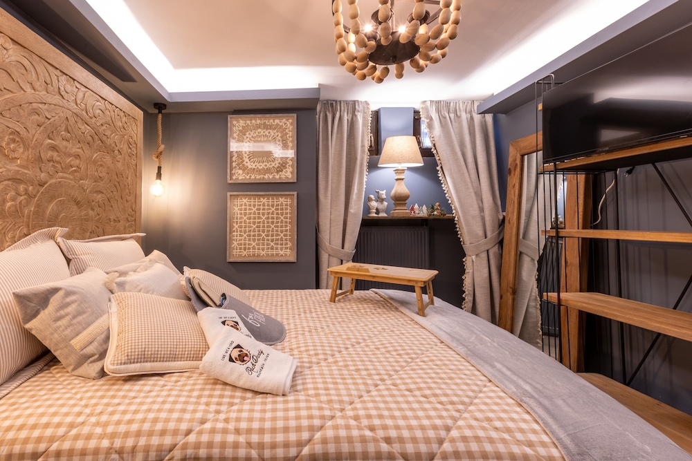 Rock Dandy La Maison De L’Ours | Top Fireplace Retreat