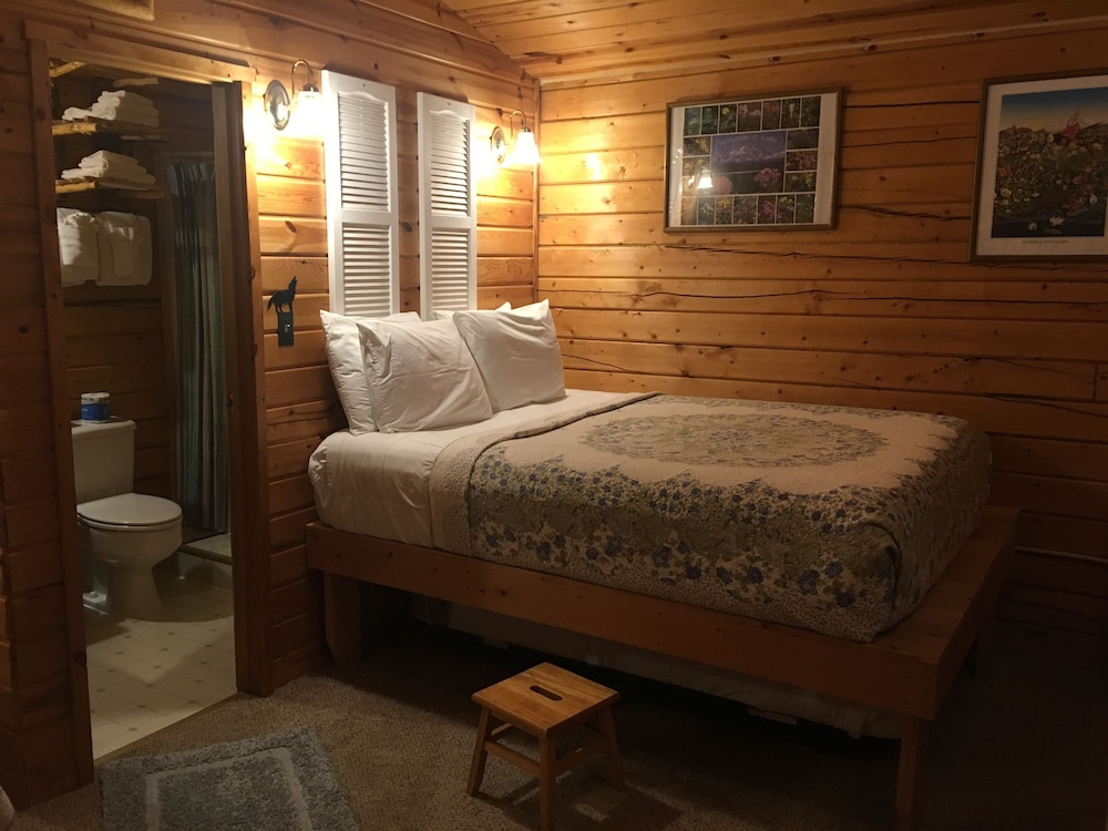 Earthsong Lodge
