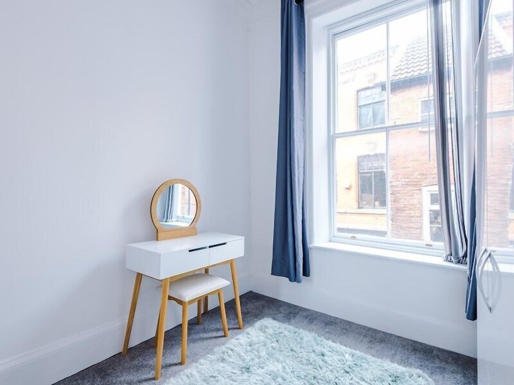 Cosy 2 Bed Apt Old Dutch Embassy