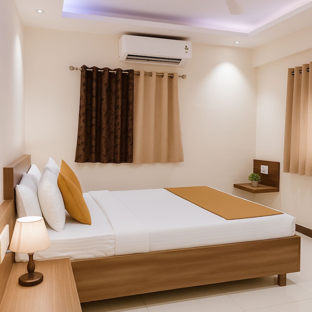 Hotel Radhika