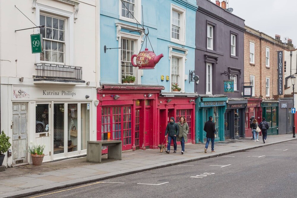 Brunswick Gardens II by Onefinestay