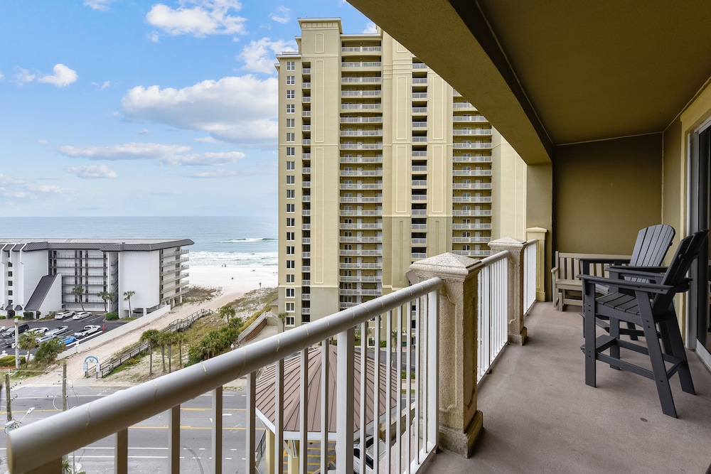 Grand Panama Beach Resort by Book That Condo