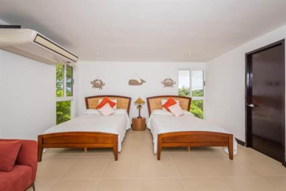 Breathtaking Oceanview Retreat With Infinity Pool in Playa Potrero Villa Blanca