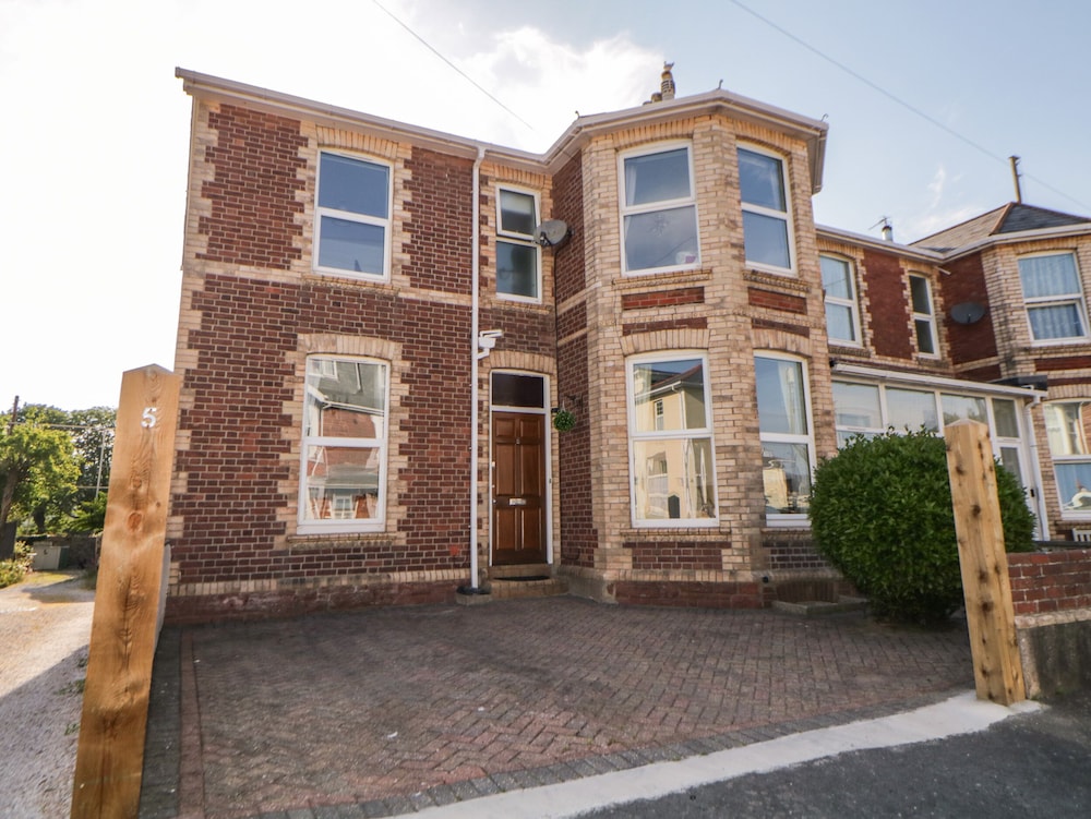 5 Stafford Road