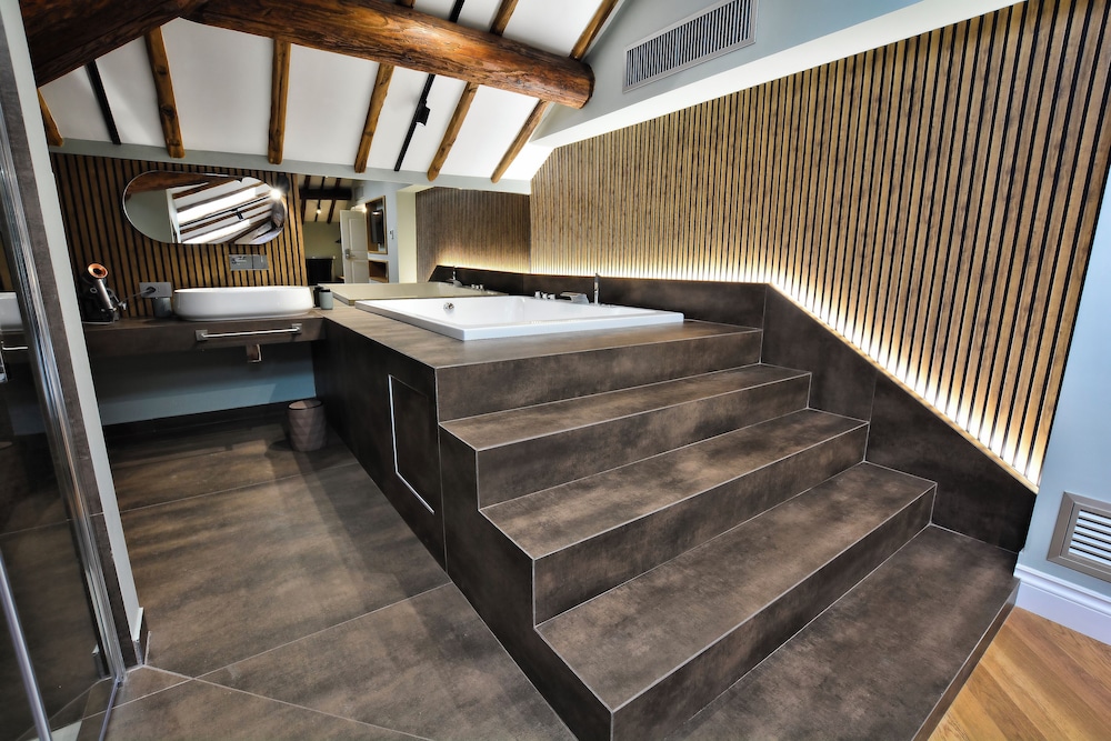 Corte Sospesa Guest House & Spa