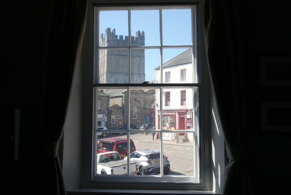 The Castle Tavern