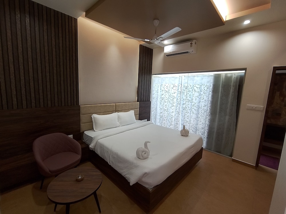 SHETTAR'S KUSUM RESORT