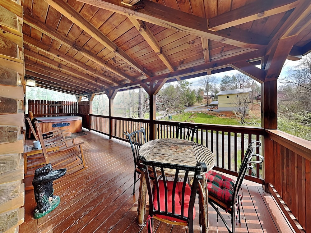 Scooter Bears Den by Jackson Mountain Rentals