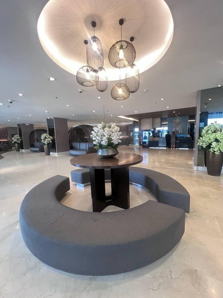 SHORE 1 RESIDENCES