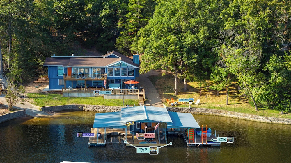 Lake Home Oasis - Sleeps 18