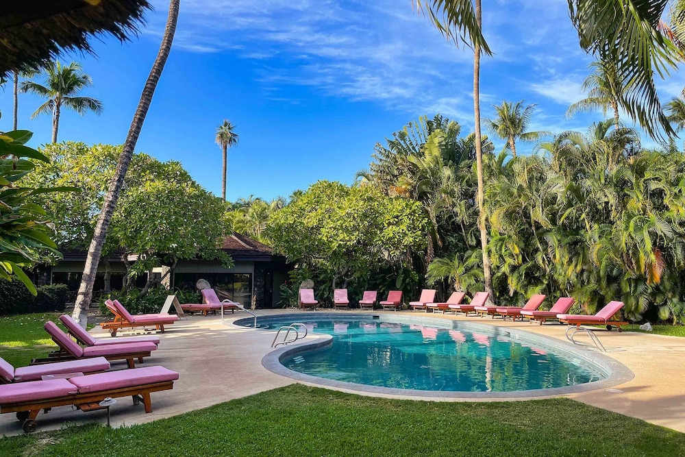 Aina Nalu D202 2 Bedroom Condo by Redawning - Image 3