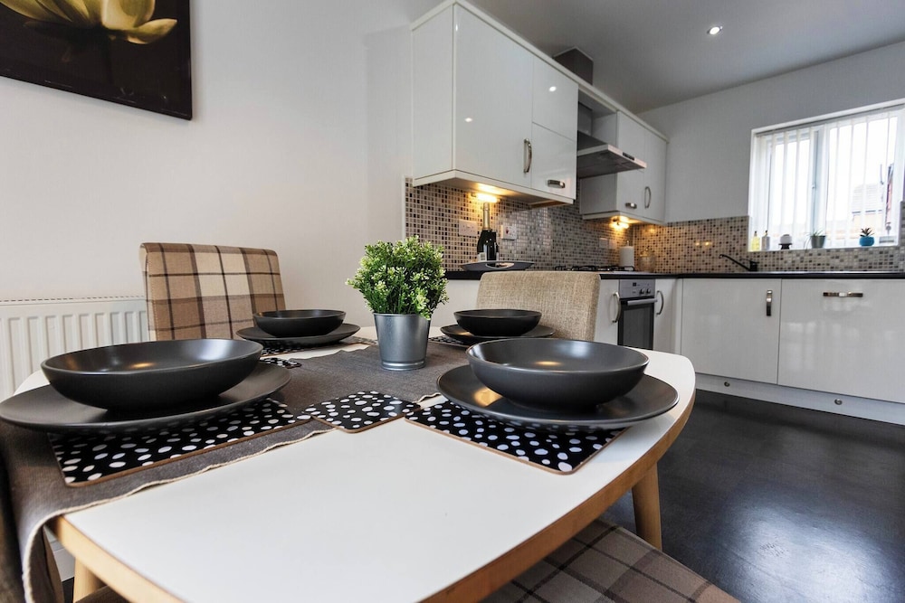 Hampton 3-bedroom Luxury Escape With Parking