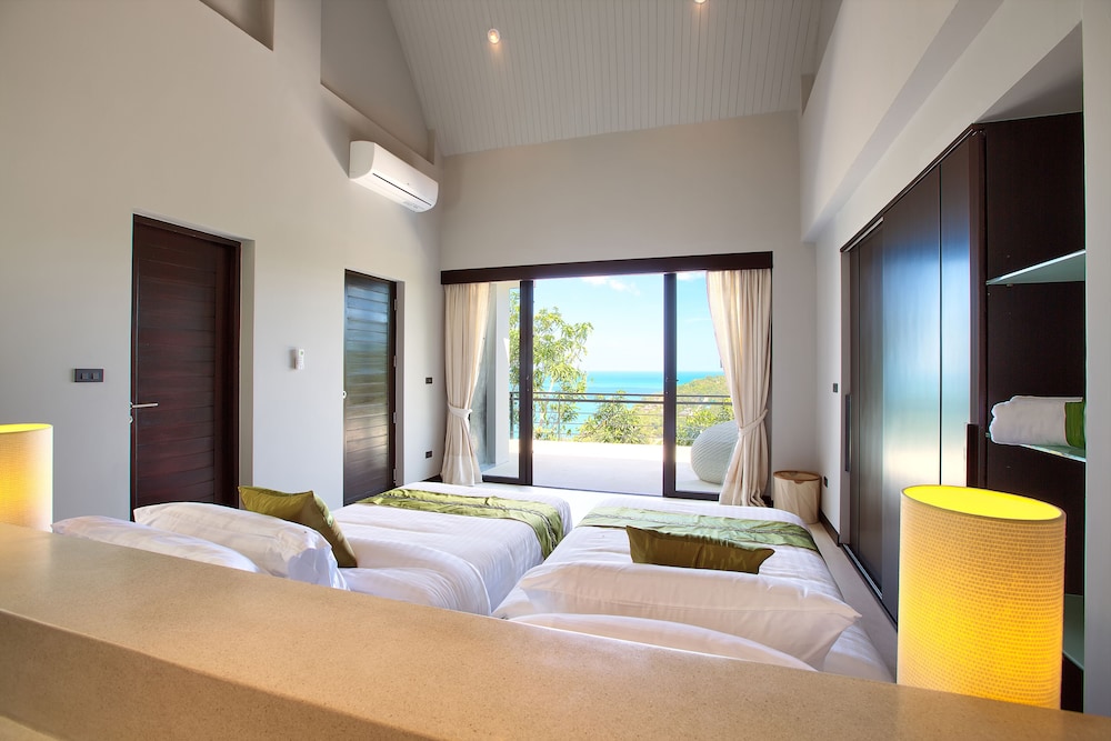 Villa Moonshadow