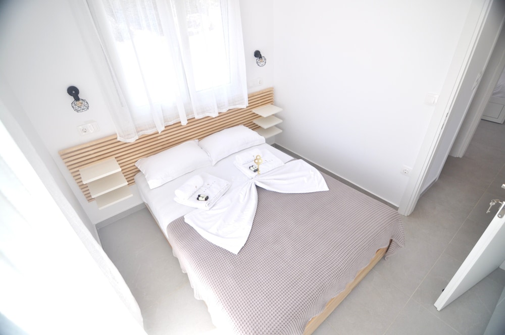 Zennova 29 Vourvourou Garden House