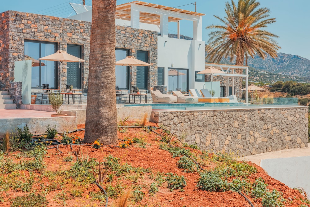 Plakakia Luxury Apartments