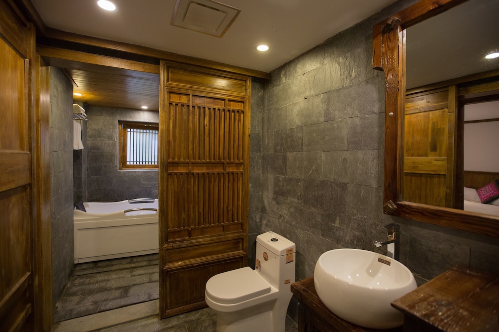 The Purplevine Inn Lijiang